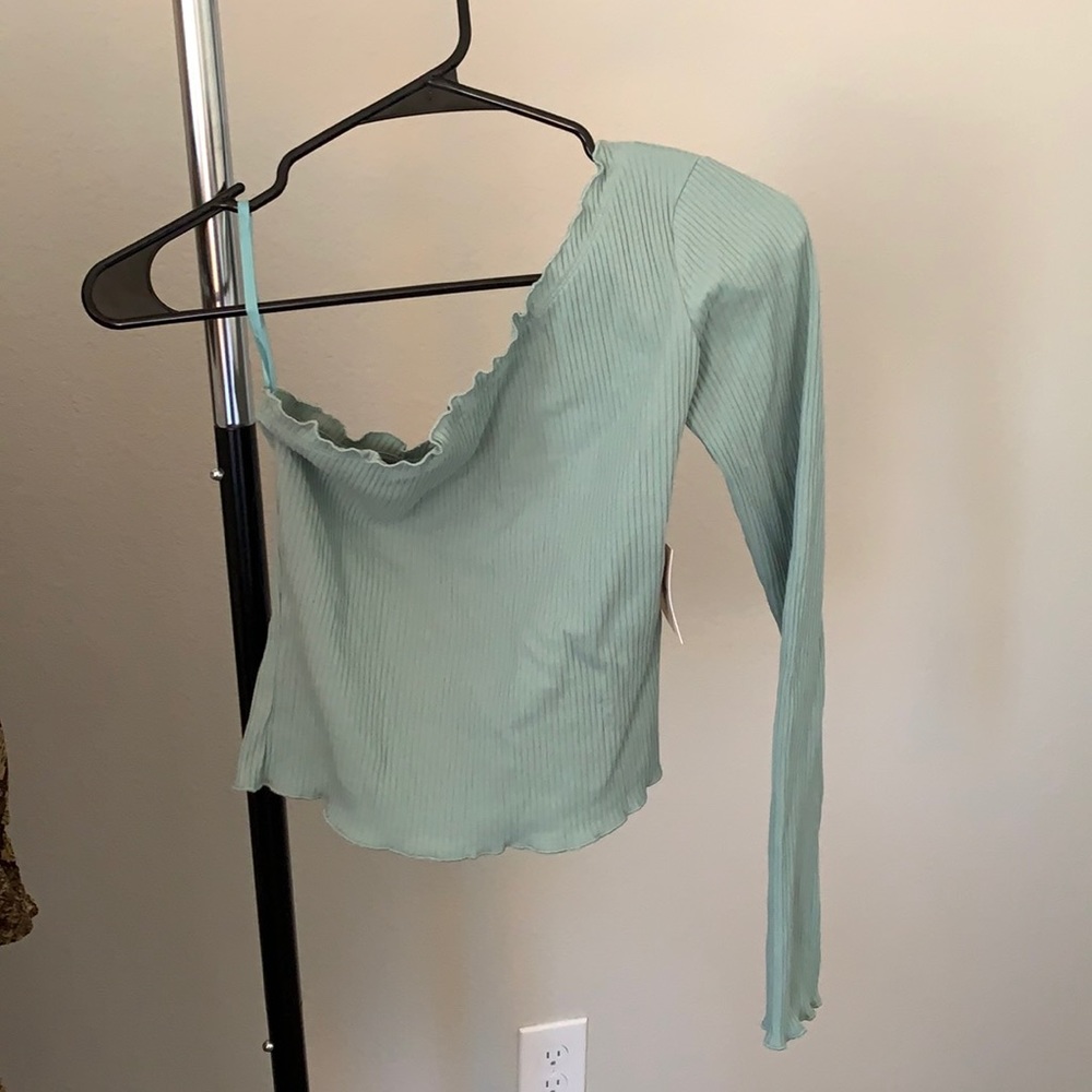 One shoulder super down top, never worn
